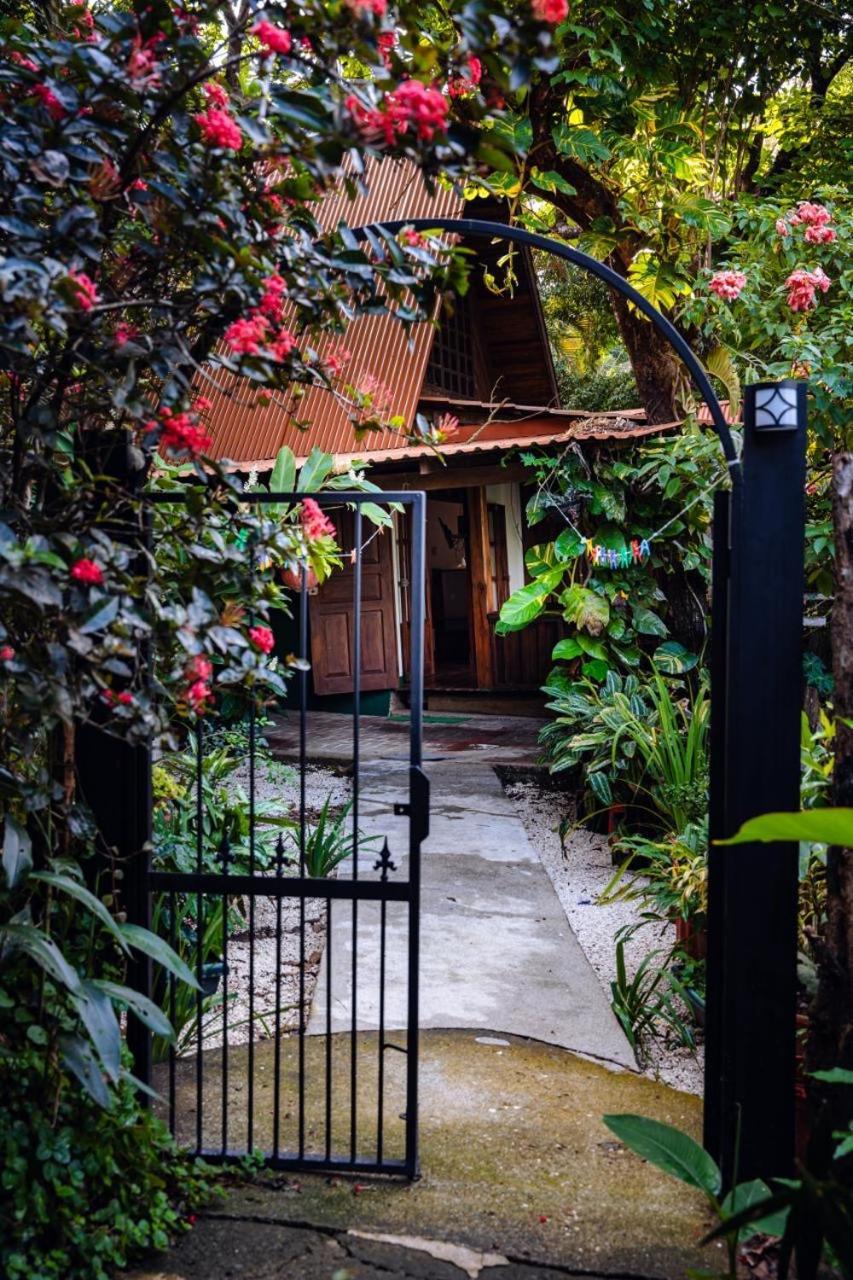 Flor De Paraiso Apartment *